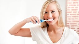 Bí quyết chăm sóc răng trắng sáng cho nàng vừa mới tẩy trắng răng