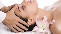 Cách massage da mặt giúp duy trì tuổi xuân
