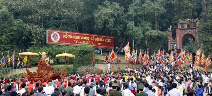 Ngày 12/4-tức ngày 8/3 âm lịch, Giỗ tổ Hùng Vương - Lễ hội Đền hùng năm 2019 chính thức khai hội.