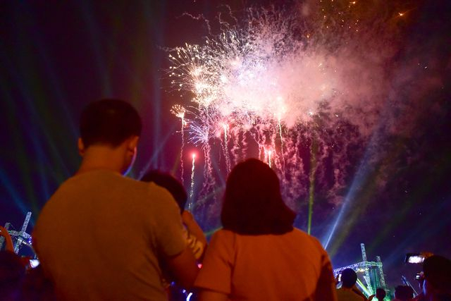 Mãn nhãn với màn pháo hoa trong đêm khai hội Đền Hùng 2019