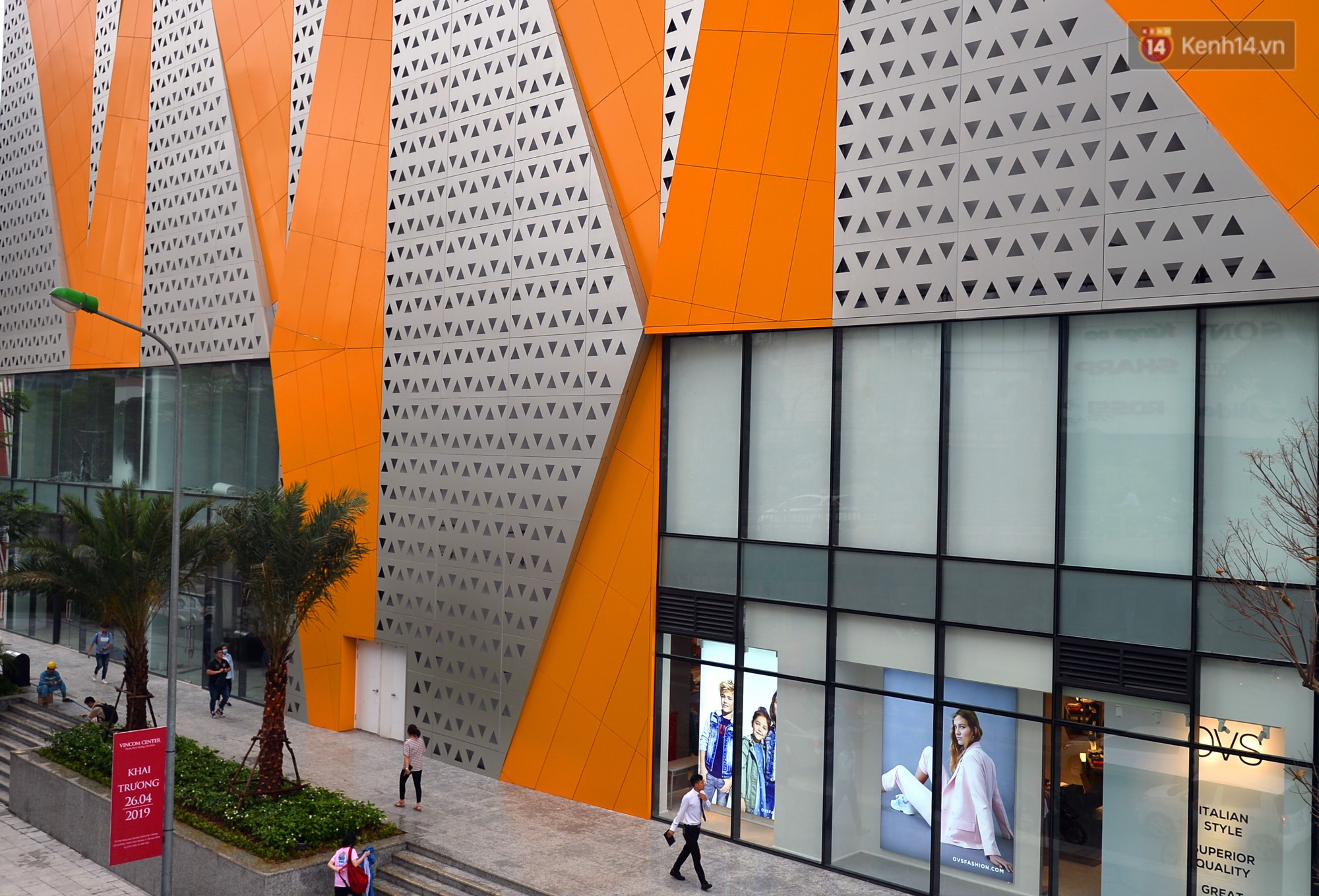 Hà Nội: Chính thức khai trương Vincom Center thứ 10 tại Trần Duy Hưng - Ảnh 8.