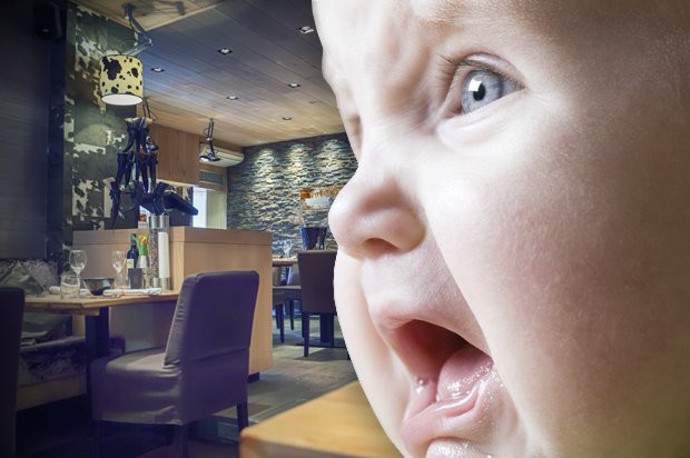 Trẻ em la hét, khóc lóc trong nhà hàng gây ảnh hưởng đến thực khách, ông chủ ngay lập tức đưa ra quy định cấm trẻ em dưới 7 tuổi - Ảnh 2.
