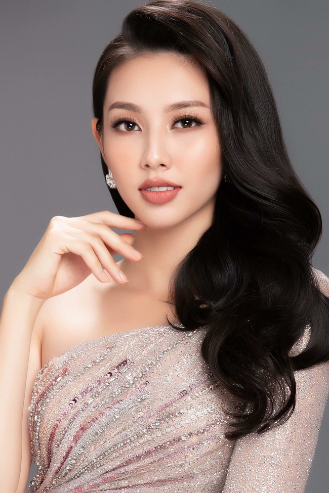 Lộ clip Hoa hậu Nhân ái Nguyễn Thúc Thùy Tiên tranh cãi gay gắt, xé giấy nợ 1,5 tỷ đồng khi bị đòi nợ - Ảnh 6.