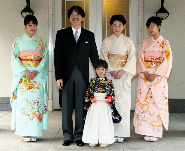 Tân Thái tử phi Kiko: Nàng dâu chuẩn mực, hoàn hảo đến khó tin, được lòng cả dân chúng, đối lập hoàn toàn với Hoàng hậu Nhật Bản Masako,  - Ảnh 8.