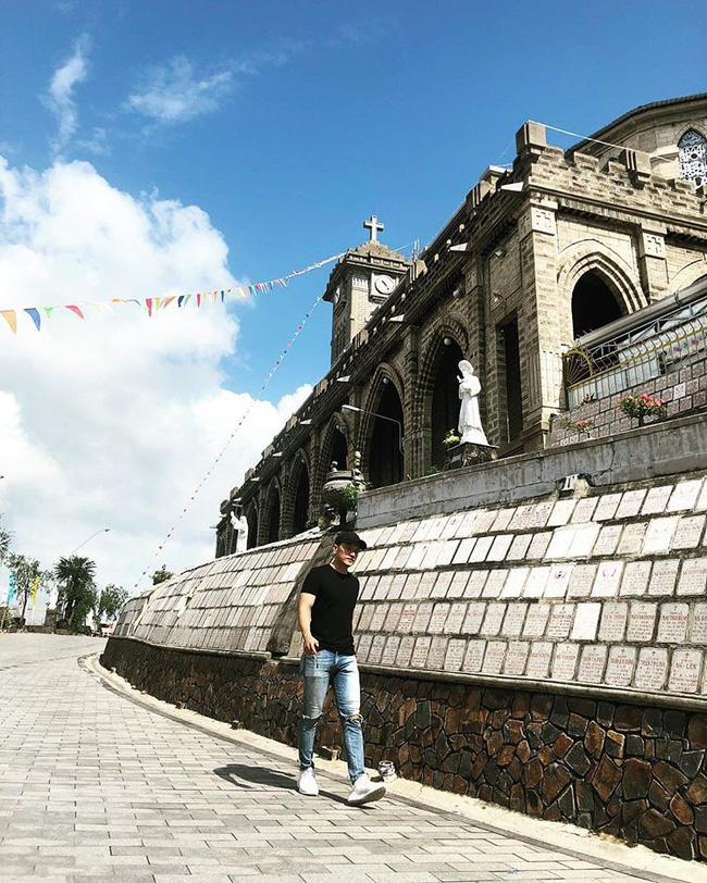 Instagram giới trẻ tràn ngập những bức ảnh chụp với nhà thờ Núi, ở ngay Nha Trang mà đẹp tuyệt chẳng kém trời Tây - Ảnh 8.