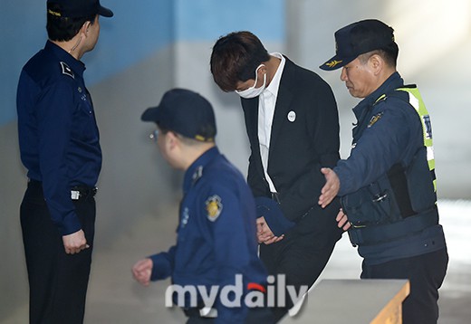 Jung Joon Young có mặt tại phiên tòa đầu tiên sau 2 tháng bị bắt: Từ quay lén đến hiếp dâm tập thể, y đều thừa nhận! - Ảnh 5.