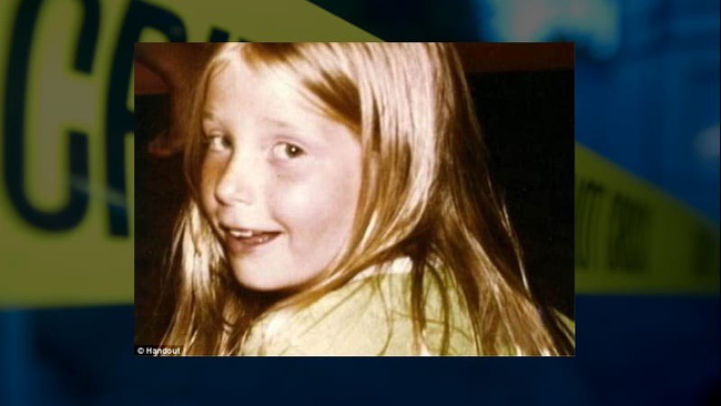 Bé gái 9 tuổi mất tích khi đi bán bánh quy, 33 ngày sau thi thể của em được tìm thấy trong một nhà kho lạnh lẽo gần nhà - Ảnh 3.