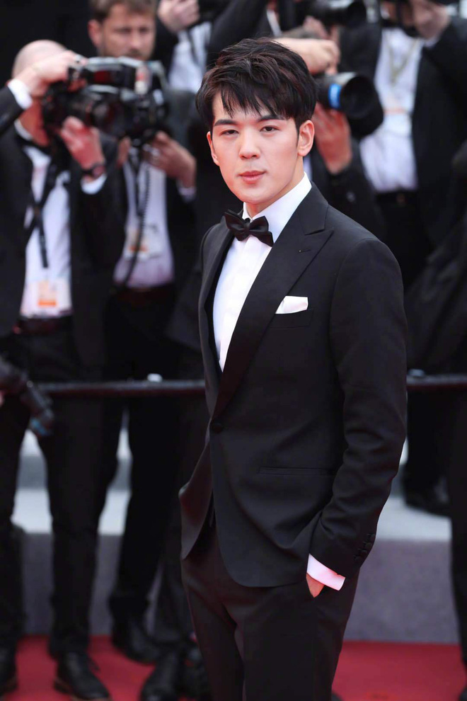 Thảm đỏ Cannes ngày 2: Thiên thần Victorias Secret suýt lộ hàng, Phạm Băng Băng Thái Lan xinh như tiên tử - Ảnh 41.