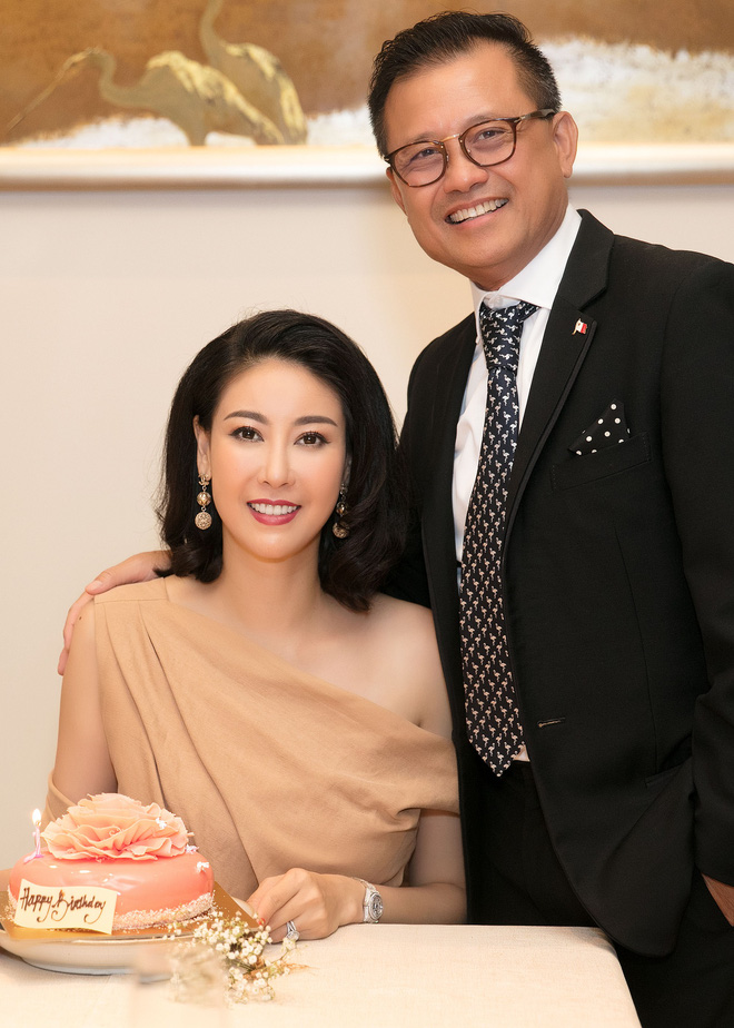 Đặng Thu Thảo, Lê Thúy hội ngộ cùng dàn mỹ nhân không tuổi Vbiz trong tiệc của Hoa hậu Hà Kiều Anh - Ảnh 3.