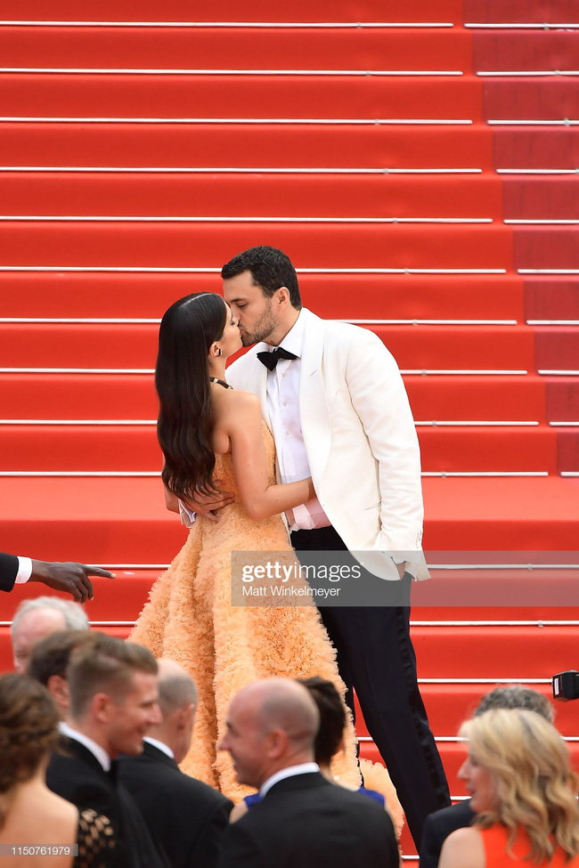 Thảm đỏ Cannes ngày thứ 8: Quý tử nhà David Bekham cực bảnh trai bên  bạn gái xinh đẹp, tiên nữ Elle Fanning lại chiếm spotlight nhờ bộ váy quý tộc  - Ảnh 17.