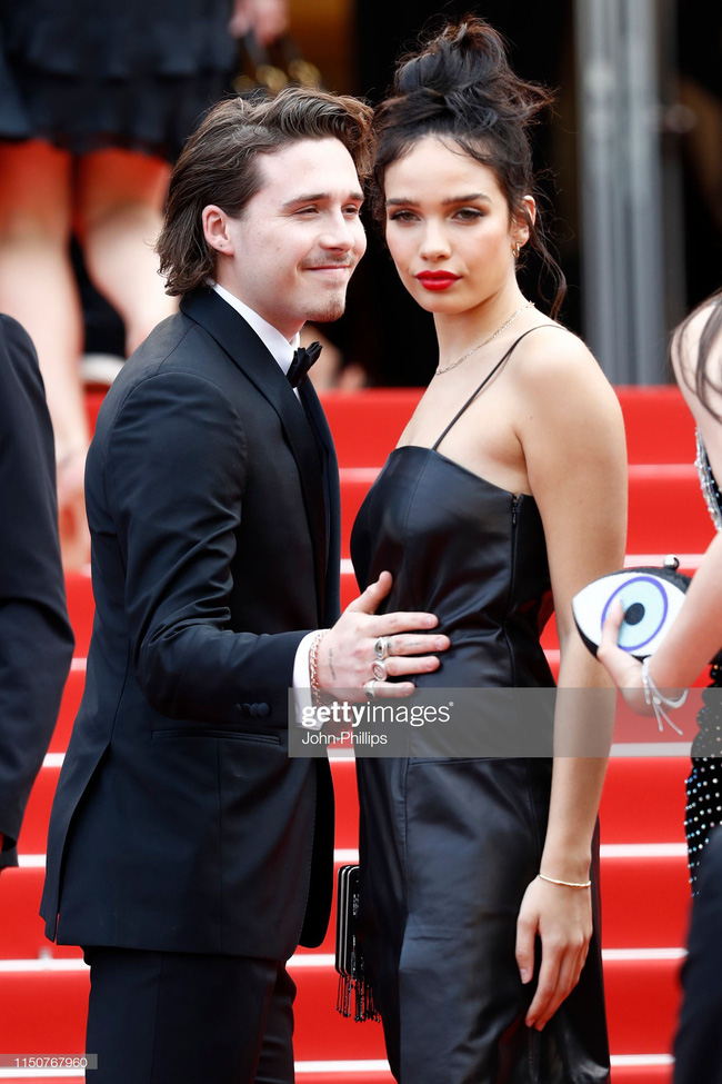 Thảm đỏ Cannes ngày thứ 8: Quý tử nhà David Bekham cực bảnh trai bên  bạn gái xinh đẹp, tiên nữ Elle Fanning lại chiếm spotlight nhờ bộ váy quý tộc  - Ảnh 12.