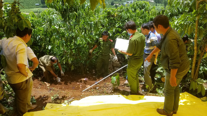 Cận cảnh khám nghiệm hiện trường vụ 3 bà cháu bị giết rúng động ở Lâm Đồng - Ảnh 1.