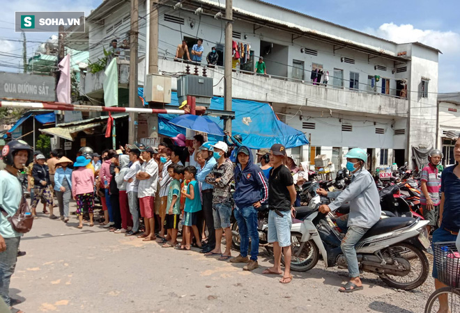 [Ảnh] Công an chia nhiều hướng bảo vệ hiện trường nghi án chồng giết vợ mang thai và con nhỏ - Ảnh 1.