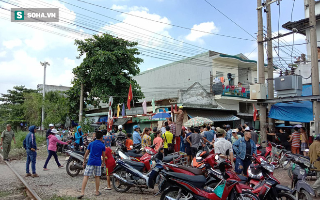 [Ảnh] Công an chia nhiều hướng bảo vệ hiện trường nghi án chồng giết vợ mang thai và con nhỏ - Ảnh 2.