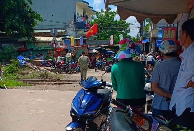 Kinh hoàng: Thai phụ sắp sinh cùng chồng và con 4 tuổi chết bất thường ở Bình Dương - Ảnh 1.