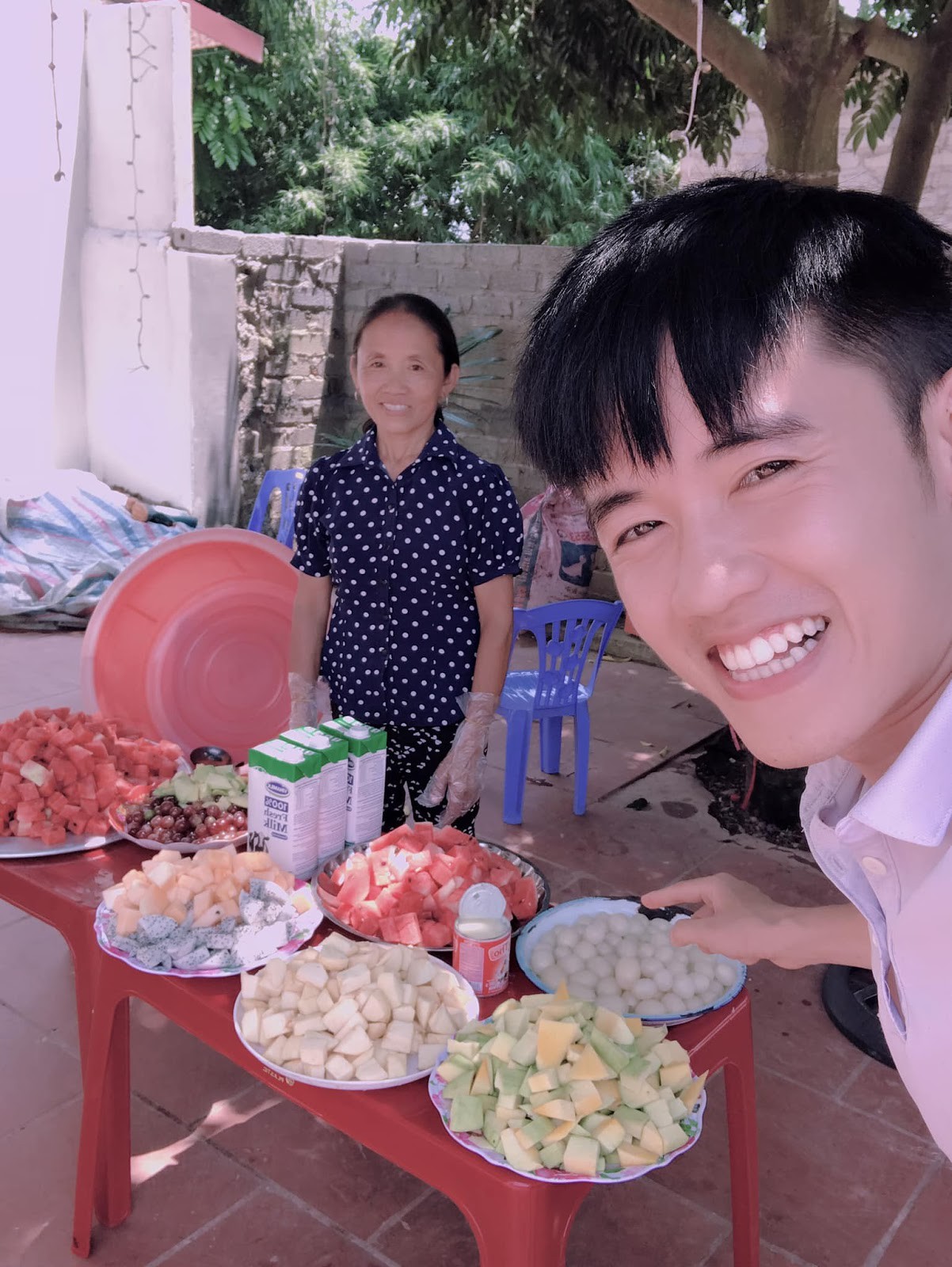 Bà Tân Vlog trở thành hiện tượng ở tuổi 60: Chuyện về lòng hiếu thảo của cậu con trai yêu mẹ - Ảnh 7.