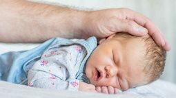 4 kiểu ngủ ảnh hưởng rất lớn đến ngoại hình và IQ của trẻ, cha mẹ cần sửa cho con ngay
