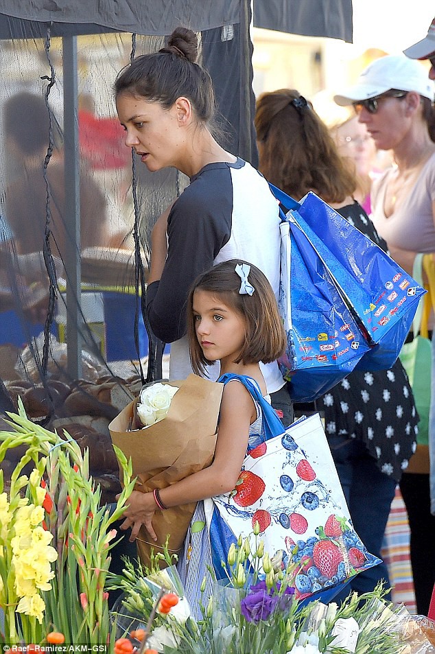 Hành trình nhan sắc 2 công chúa nhà sao hot nhất Hollywood: Harper Beckham xinh ra, Suri Cruise ngày càng bị dìm - Ảnh 28.