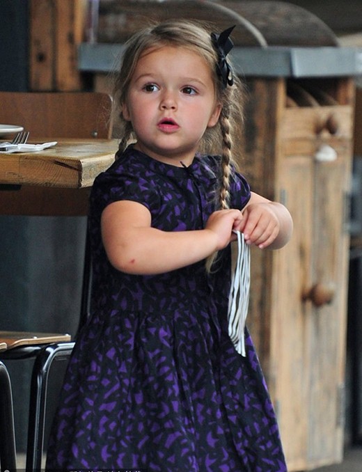 Hành trình nhan sắc 2 công chúa nhà sao hot nhất Hollywood: Harper Beckham xinh ra, Suri Cruise ngày càng bị dìm - Ảnh 8.