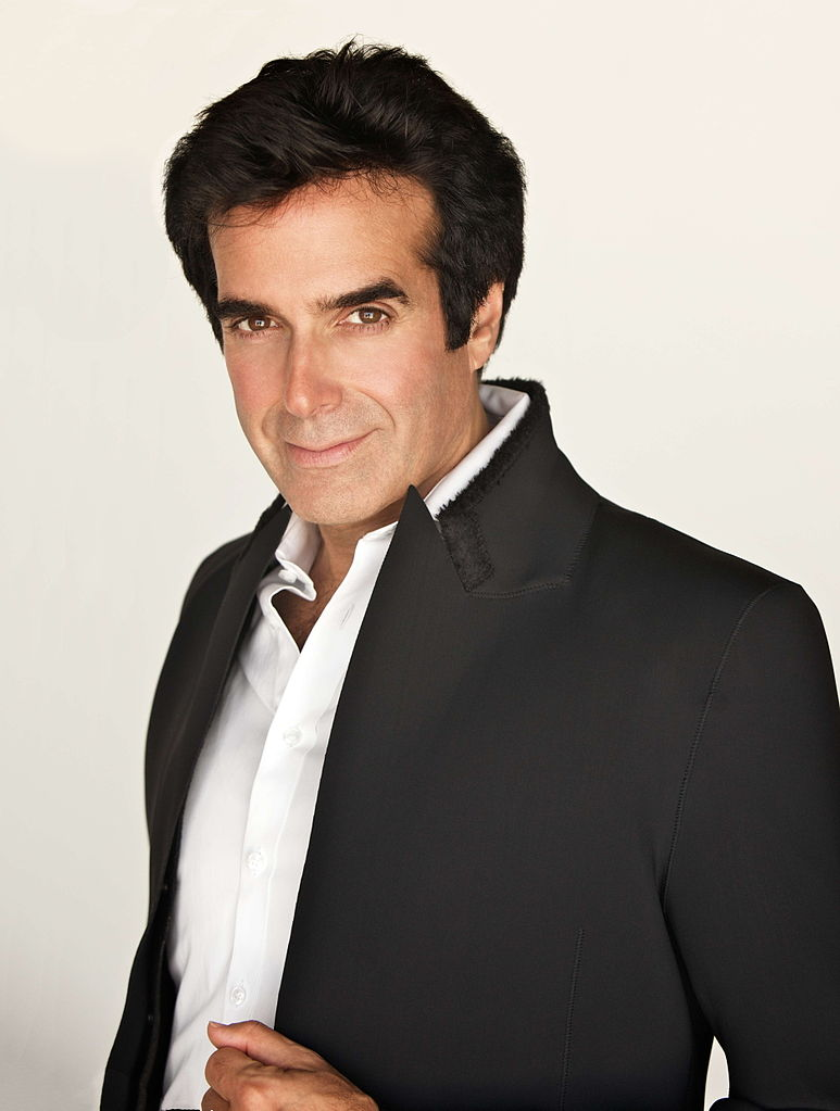 David Copperfield: Cậu bé Do Thái dám cãi lời mẹ theo đuổi niềm đam mê, trở thành ảo thuật gia chinh phục Nữ thần tự do, Vạn Lý Trường Thành - Ảnh 6.