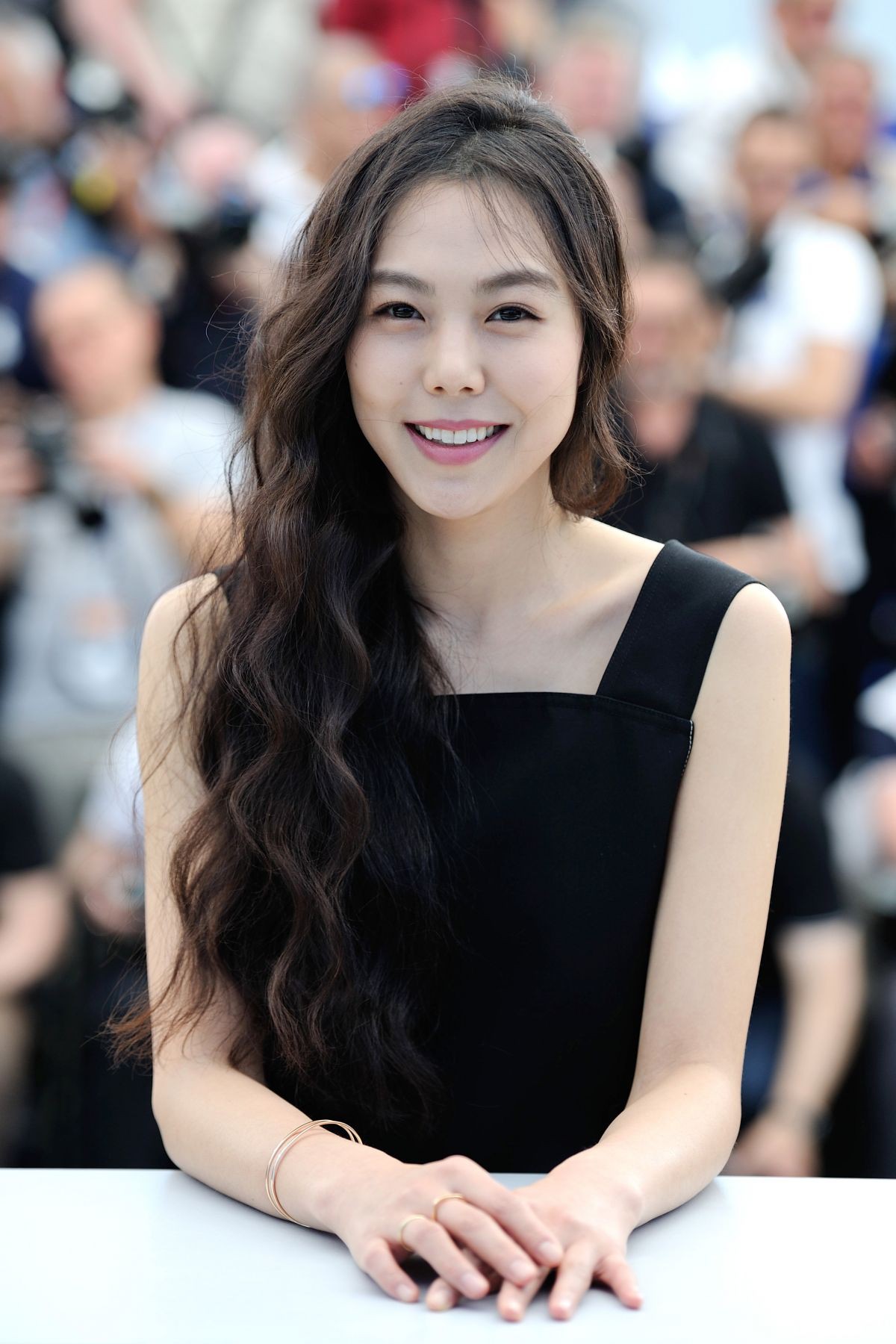 kim-minhee-at-claire-s-camera-photocall-at-2017-cannes-film-festival-05-21-2017_5