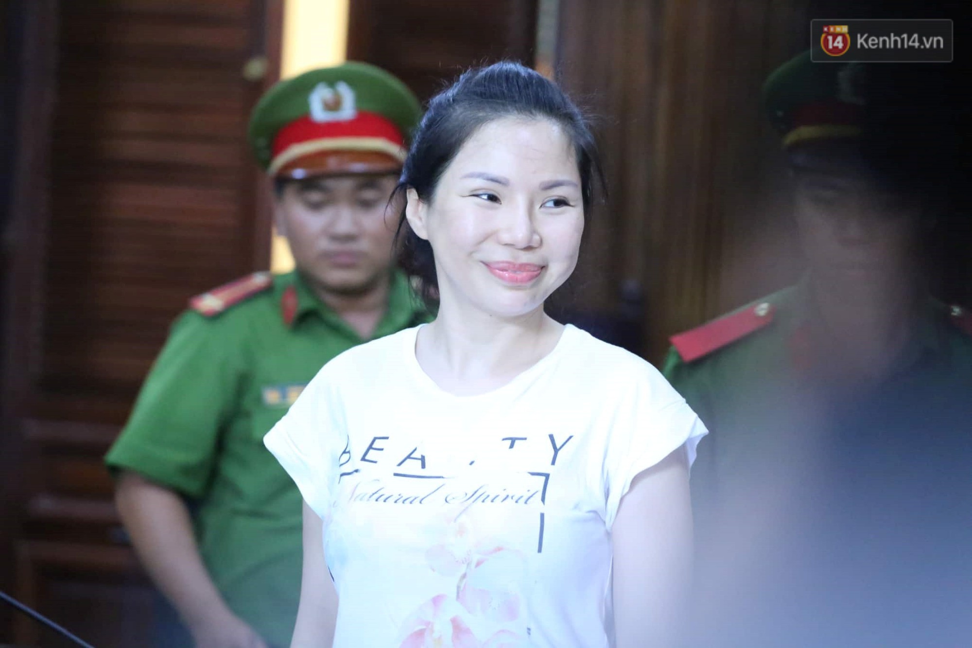 Vợ cũ lĩnh án 18 tháng tù, bác sĩ Chiêm Quốc Thái tuyên bố sẽ kháng cáo - Ảnh 2.