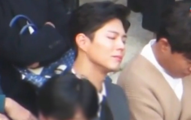 Song Joong Khi từng bật khóc khi Park Bo Gum nhận giải, tình anh em thắm thiết mặn nồng nay còn đâu? - Ảnh 16.