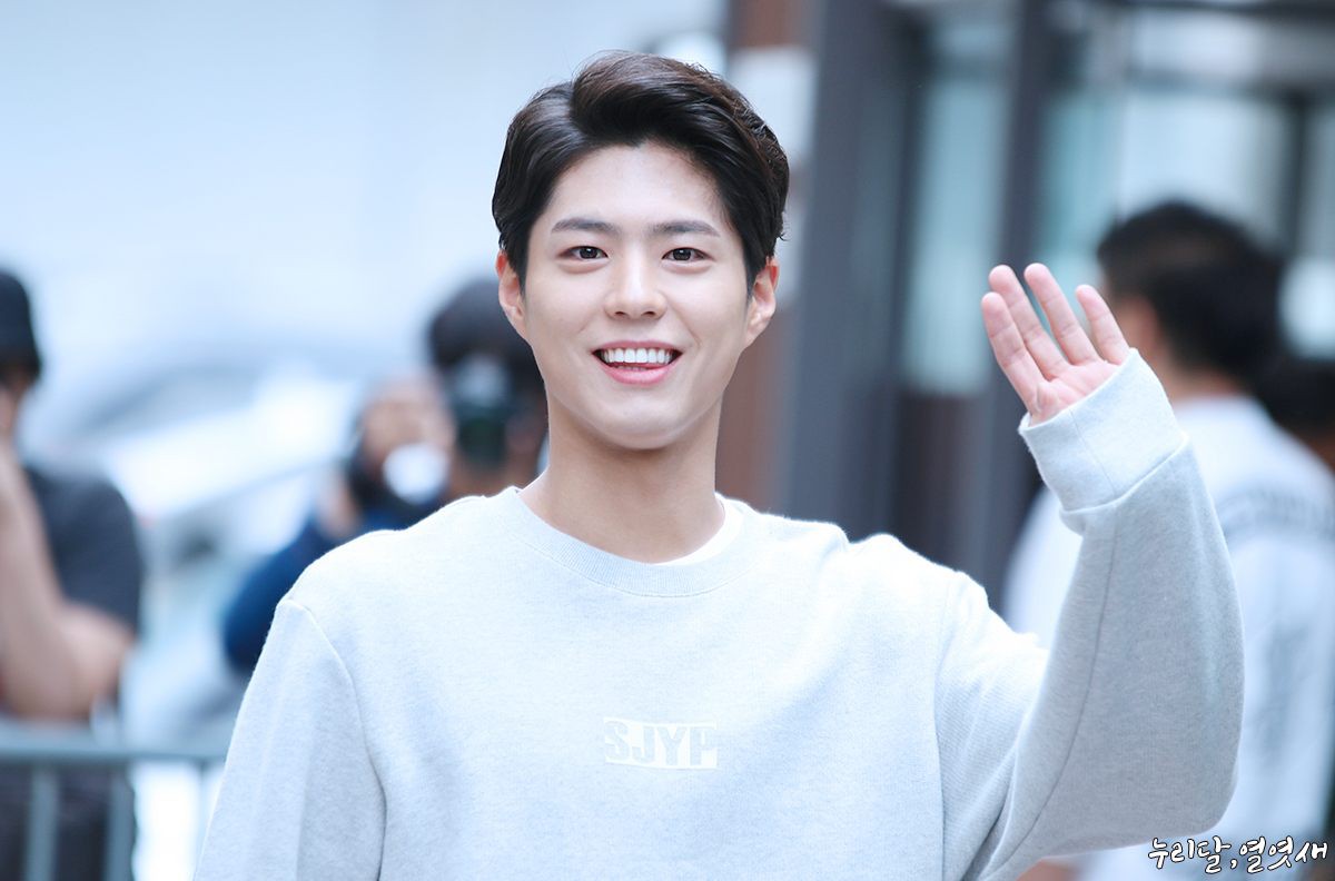 ve-ngoai-dien-trai-cua-park-bo-gum