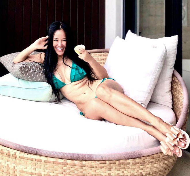 Diva Hồng Nhung diện bikini hai mảnh, khoe cơ bụng hoàn hảo ở độ tuổi U50 - Ảnh 5.
