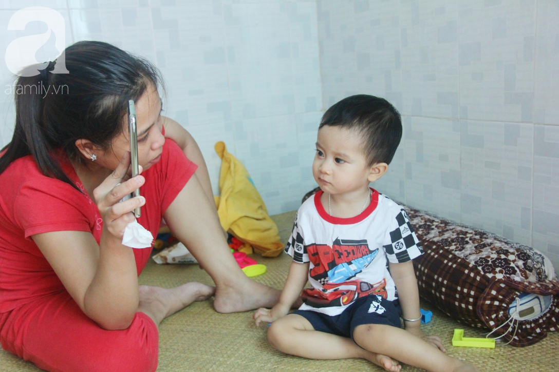 Sau 1 năm chạy chữa, bé Gia Anh đã hết kinh phí, người mẹ trẻ cầu xin mọi người giúp con trai thoát khỏi cảnh mù lòa - Ảnh 8.