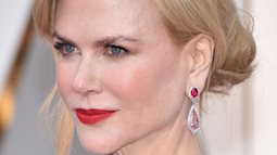 52 tuổi, Nicole Kidman vẫn là đại mỹ nhân Hollywood với làn da căng bóng, nhưng bí kíp chống lão hóa của cô lại rất đơn giản
