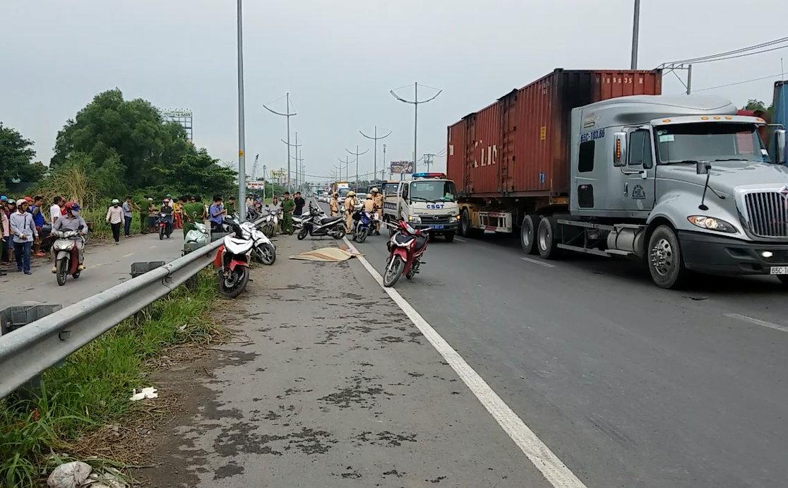 ghi người yêu hủy hôn sau 4 năm yêu nhau, nam thanh niên chặn xe đâm chết bạn gái ngay giữa đường