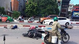 Quảng Ninh: Xe khách "điên" đâm hàng loạt xe máy, người bị thương nằm la liệt trên đường