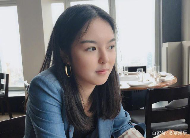 Cô con gái 17 tuổi của cặp MC quyền lực nhất Trung Quốc: Hội tụ nét đẹp của cả bố lẫn mẹ, đặc biệt là body cực nuột nà - Ảnh 2.