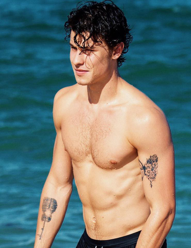 Ảnh Shawn Mendes khoe body cực phẩm gây bão: Đâu cần PR chiêu trò, thế này quá đủ để hàng triệu chị em ngã gục - Ảnh 2.