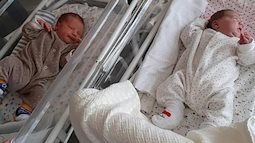 Trường hợp hiếm gặp: Hai bé song sinh chào đời cách nhau đến 11 tuần