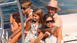 David Beckham không thể ngừng âu yếm vợ và chơi đùa với các con, gia đình hạnh phúc số 1 Hollywood là đây chứ đâu?