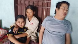 Nhói lòng câu hỏi của bé gái 11 tuổi mắc bệnh hiểm nghèo bên người cha liệt giường: 'Nếu không vay được tiền bố sẽ chết phải không mẹ?'