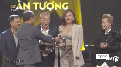 Toàn cảnh lễ trao giải VTV Awards 2019: Thu Quỳnh đụng mặt người thứ ba tin đồn, Về Nhà Đi Con thắng lớn! - Ảnh 9.