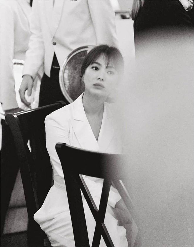 Loạt ảnh chính thức của Song Hye Kyo tại sự kiện quốc tế ở Mỹ: Cố gồng làm gì, chị xuất thần nhất là khi sương sương! - Ảnh 2.