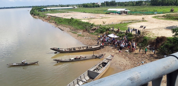 Đôi vợ chồng trẻ ôm con nhỏ nhảy sông Thạch Hãn: Tìm thấy thi thể bé gái - Ảnh 3.