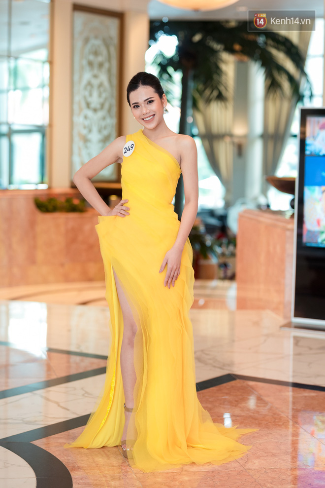 Hoa hậu Hoàn vũ Việt Nam đổ bộ miền Bắc: Tường Linh khoe vòng eo 53, mỹ nhân người dân tộc thiểu số gây chú ý - Ảnh 4.