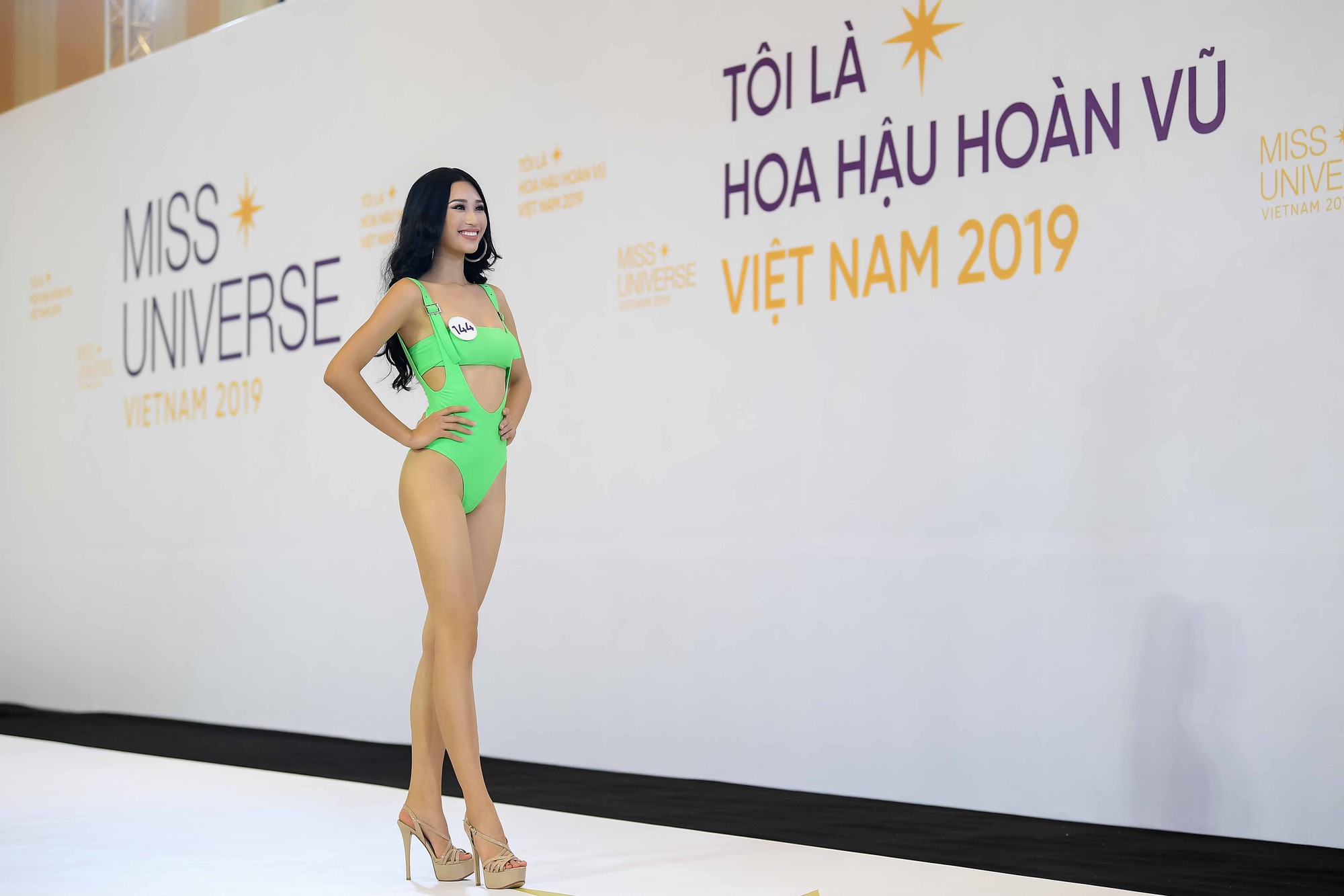 Phan thi trinh dien bikini (21)