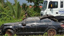 Hé lộ nguyên nhân, danh tính 3 người chết trong xe Mercedes dưới kênh nước ở Tiền Giang