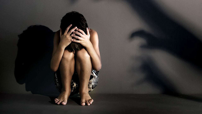 Câu chuyện về cô gái bị hơn 500 đàn ông hãm hiếp từ khi mới 11 tuổi gây chấn động dư luận - Ảnh 1.