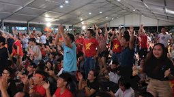 Hàng triệu CĐV vỡ òa khi Quang Hải sút tung lưới Malaysia, tuyển Việt Nam giành chiến thắng 1-0