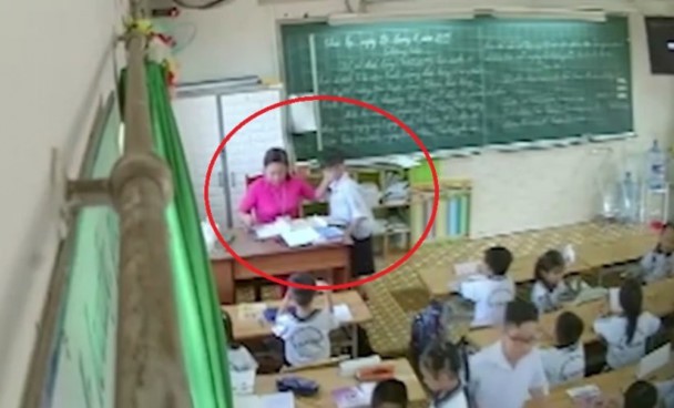Vụ phụ huynh lắp camera phát hiện cô giáo đánh học sinh, chuyên gia Vũ Thu Hương chia sẻ về 