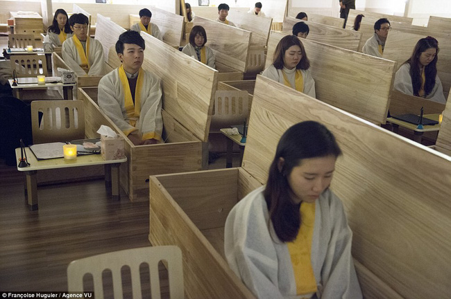 Hàn Quốc: Đất nước thịnh vượng nhưng không hề hạnh phúc, gần 40 vụ tự sát mỗi ngày đến nỗi mang danh 