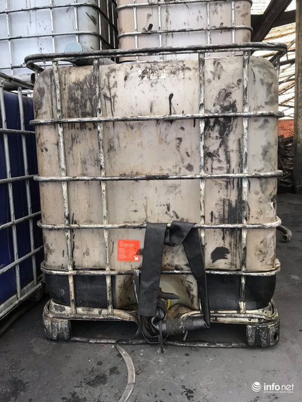 Vụ đổ dầu thải tại Nhà máy nước sông Đà: Hé lộ một chiếc ôtô con dẫn đường cho xe tải - Ảnh 5.