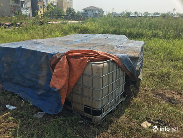 Vụ đổ dầu thải tại Nhà máy nước sông Đà: Hé lộ một chiếc ôtô con dẫn đường cho xe tải - Ảnh 6.